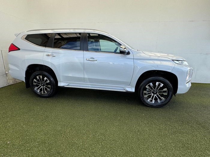 2023 Mitsubishi Pajero Sport GLS