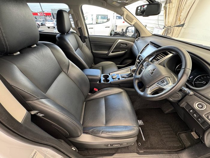 2023 Mitsubishi Pajero Sport GLS