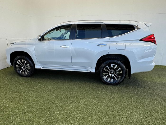 2023 Mitsubishi Pajero Sport GLS
