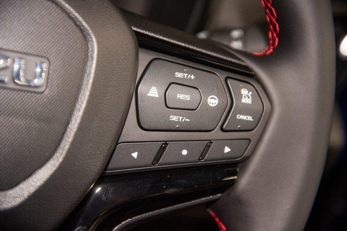 2025 Isuzu D-MAX X-TERRAIN