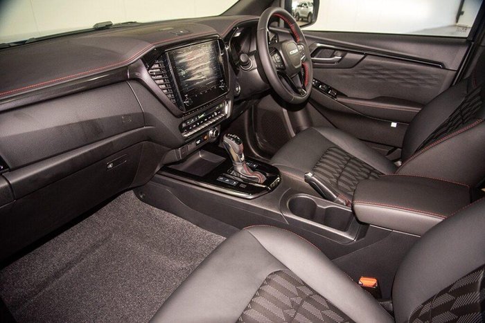 2025 Isuzu D-MAX X-TERRAIN