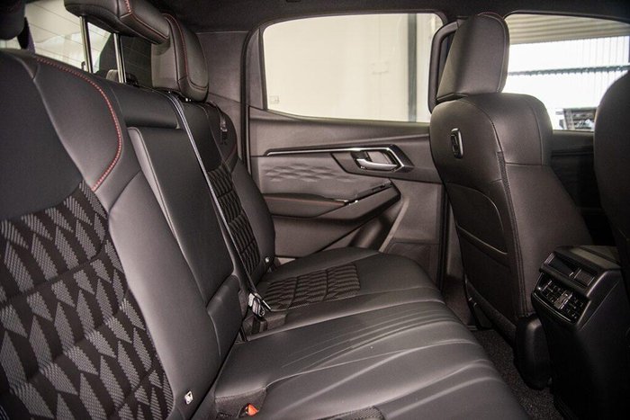 2025 Isuzu D-MAX X-TERRAIN