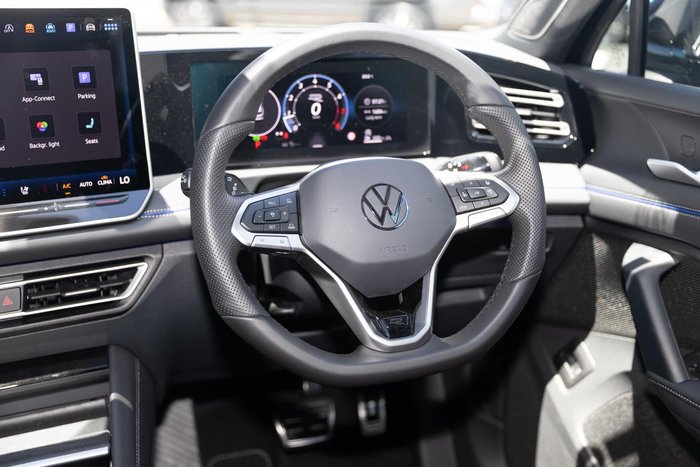 2025 Volkswagen Tiguan 195TSI R-Line