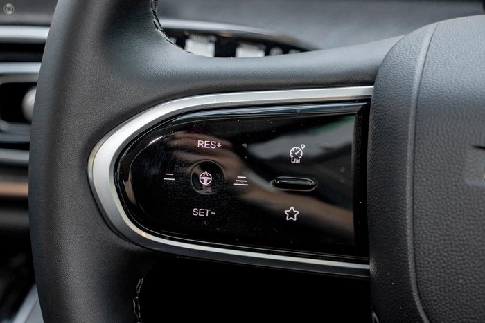 2025 Jaecoo J8 Track