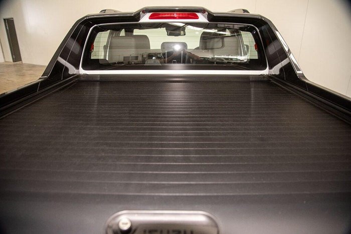 2025 Isuzu D-MAX X-TERRAIN