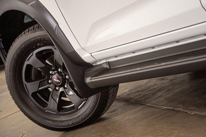 2025 Isuzu D-MAX X-TERRAIN