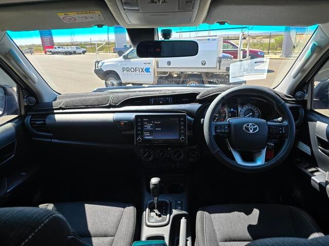 2021 Toyota Hilux 4x4 2.8L DSL D/C/C 6AT SR Glacier White