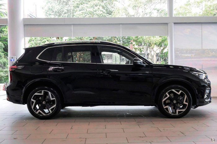 2025 Volkswagen Tiguan 150TSI R-Line