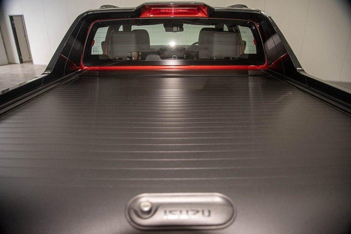 2025 Isuzu D-MAX X-TERRAIN