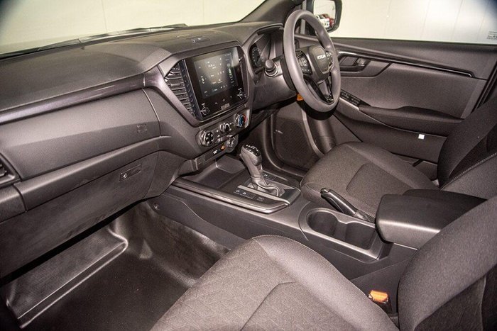 2025 Isuzu D-MAX X-RIDER