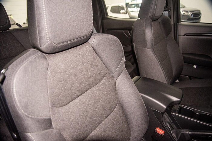 2025 Isuzu D-MAX X-RIDER