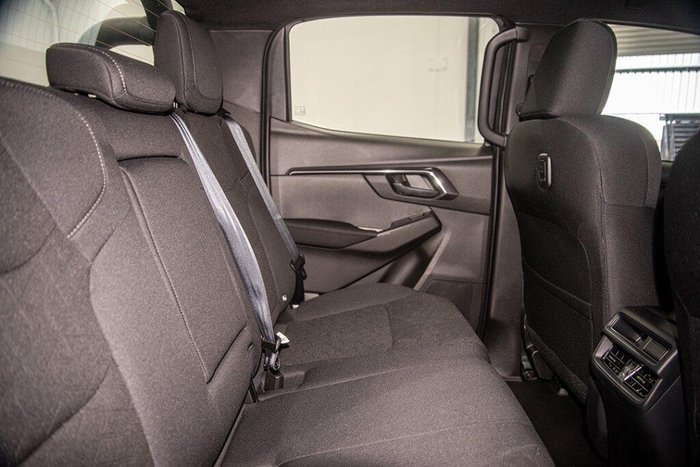 2025 Isuzu D-MAX X-RIDER