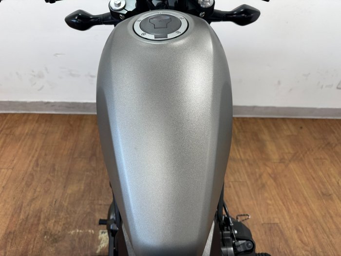 2017 Honda CMX500 SILVER