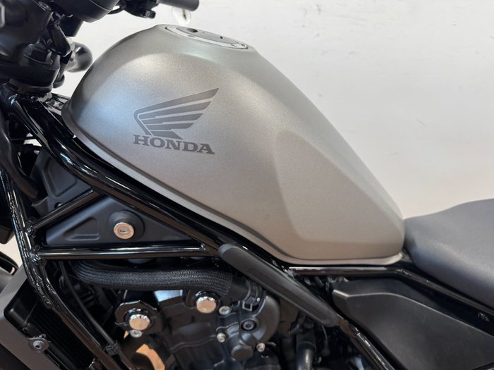 2017 Honda CMX500 SILVER