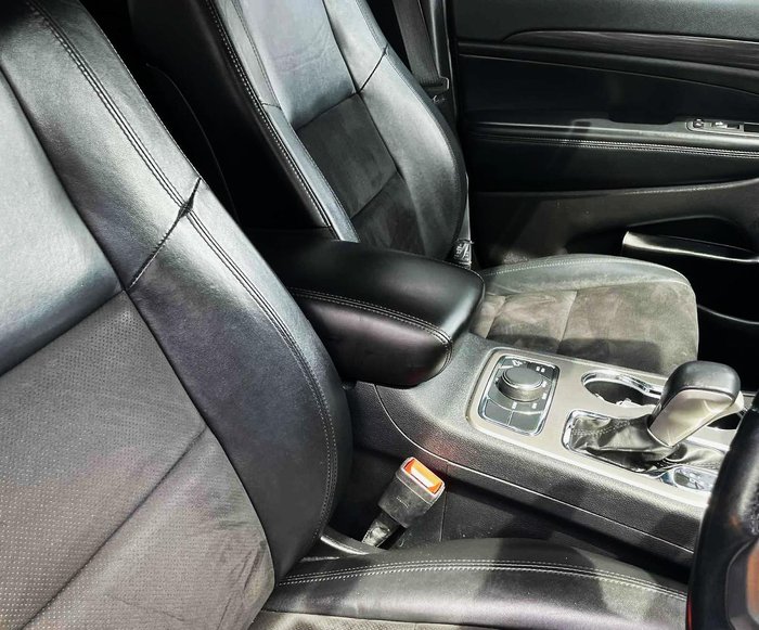 2020 Jeep Grand Cherokee Night Eagle