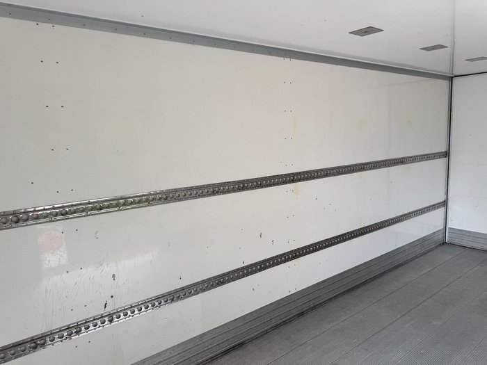 2011 Isuzu Frr 500 WHITE