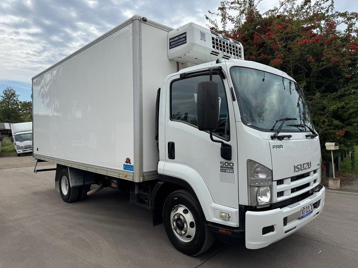 2011 Isuzu Frr 500 WHITE