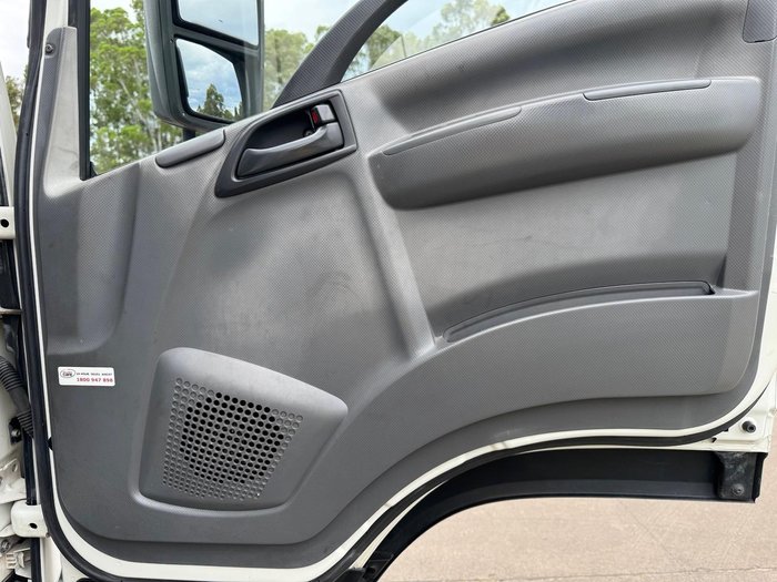 2011 Isuzu Frr 500 WHITE