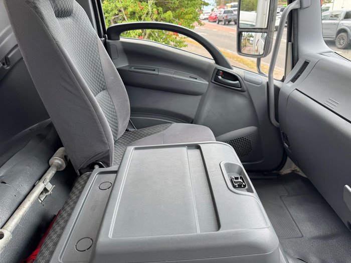 2011 Isuzu Frr 500 WHITE