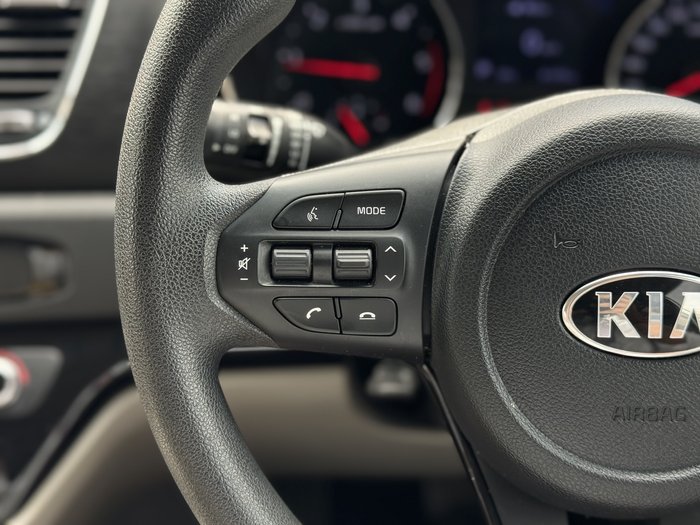 2020 Kia Carnival S