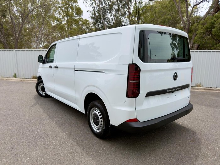 2025 Volkswagen Transporter TDI390