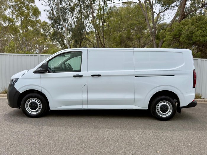 2025 Volkswagen Transporter TDI390