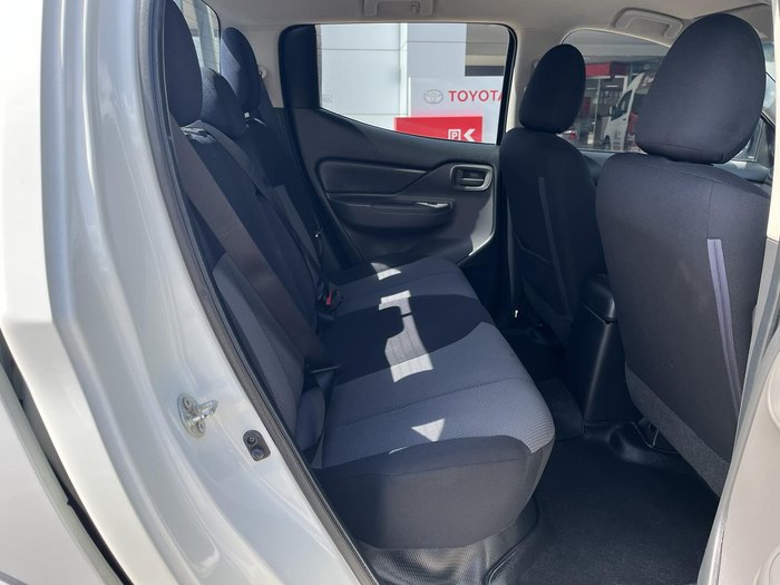 2015 Mitsubishi Triton GLX MQ MY16 4X4 Dual Range White