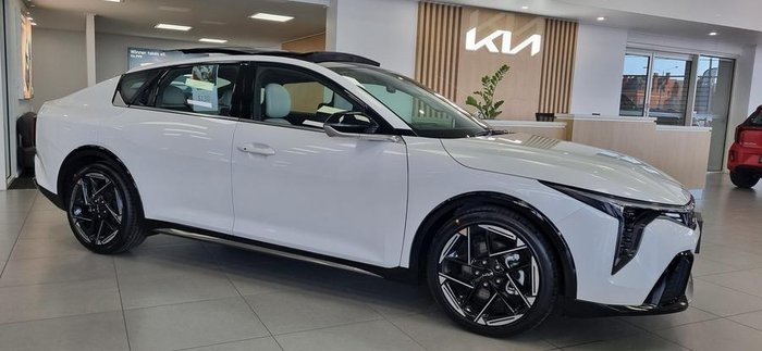 2025 Kia K4 GT-Line