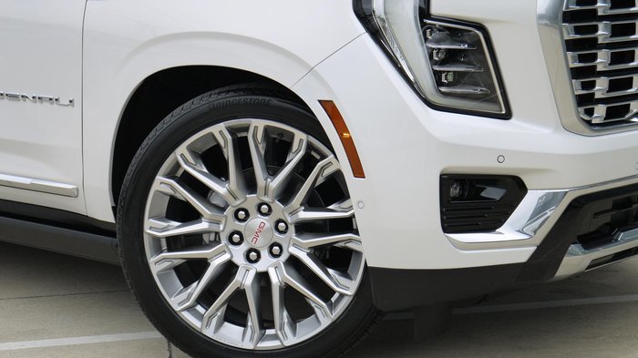 2025 GMC Yukon Denali