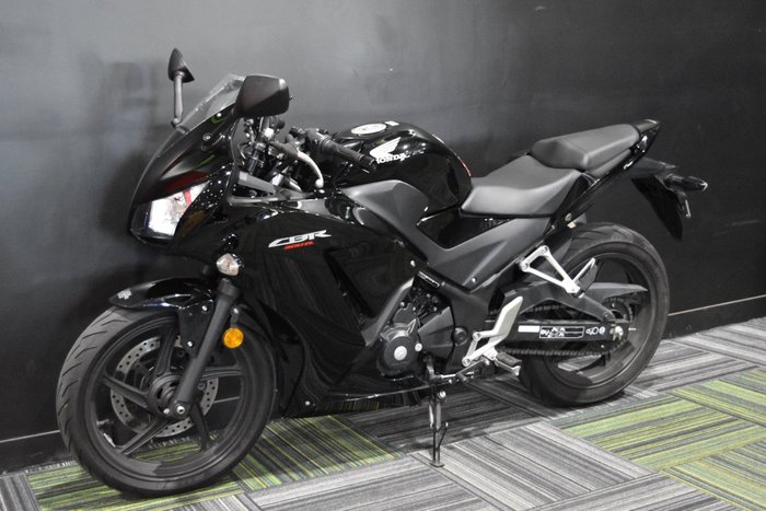 2015 Honda CBR300R Black