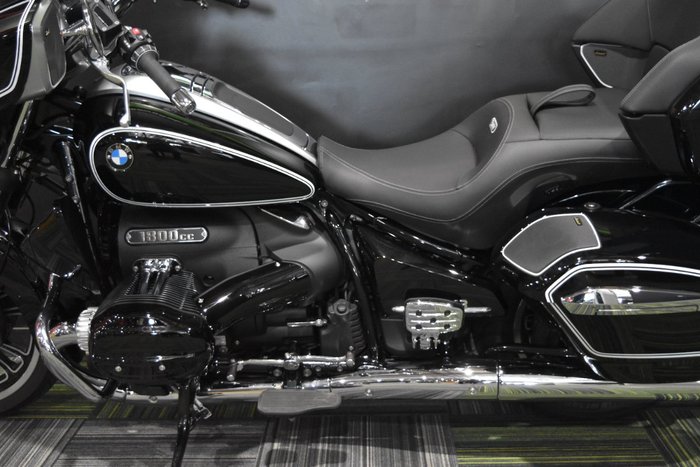 2024 BMW Motorrad R 18 TRANSCONTINENTAL Black