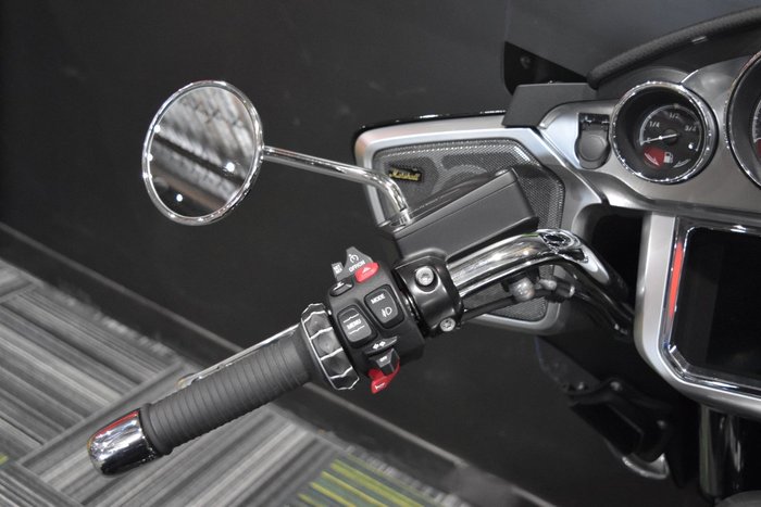 2024 BMW Motorrad R 18 TRANSCONTINENTAL Black