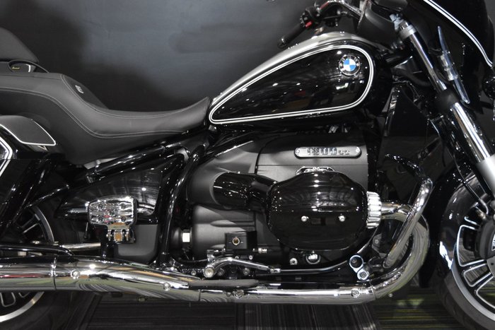 2024 BMW Motorrad R 18 TRANSCONTINENTAL Black