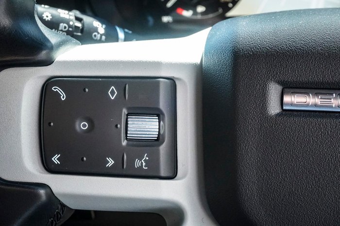 2022 Land Rover Defender 110 P400 S