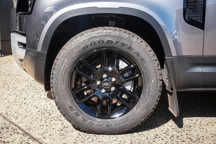 2022 Land Rover Defender 110 P400 S