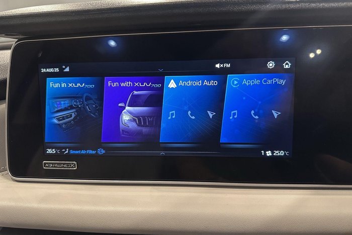 2024 Mahindra XUV700 AX7