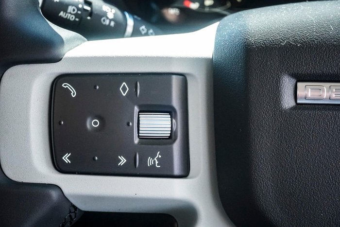 2022 Land Rover Defender 110 D300 SE