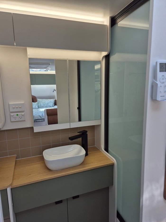 2025 New Age Caravans Manta Ray Mr16e Expedition My25 Full Offroad