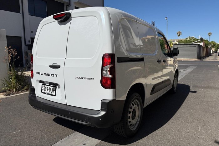 2025 Peugeot Partner Pro