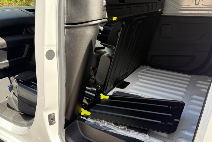 2025 Peugeot Partner Pro