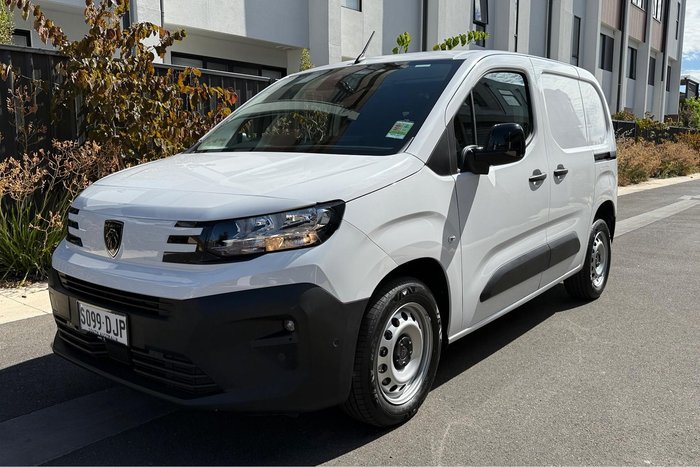 2025 Peugeot Partner Pro