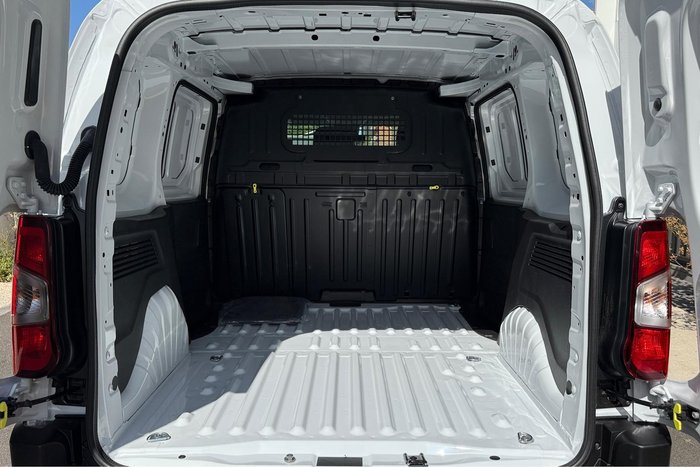 2025 Peugeot Partner Pro