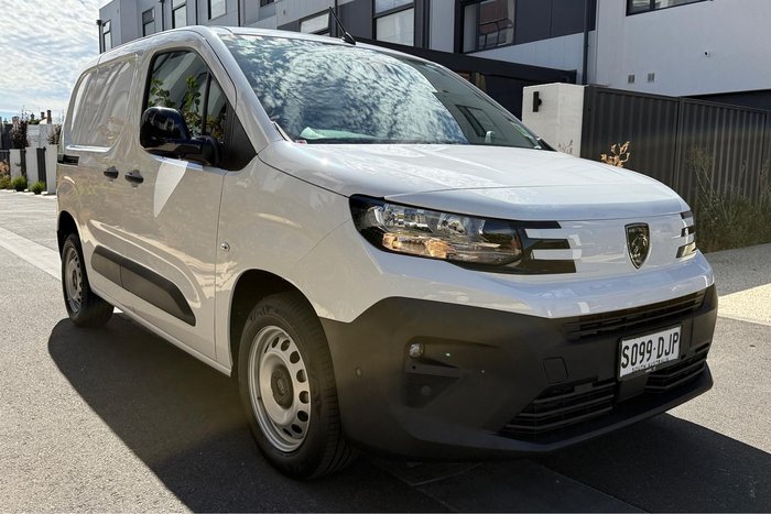 2025 Peugeot Partner Pro