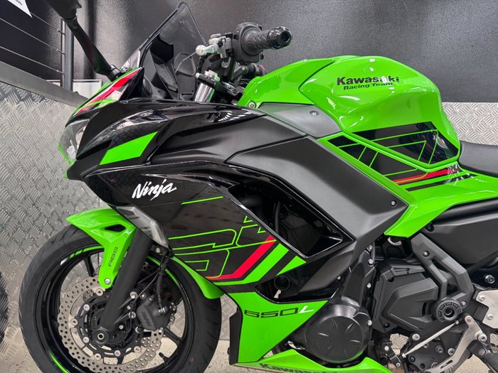 2024 Kawasaki NINJA 650L GREEN