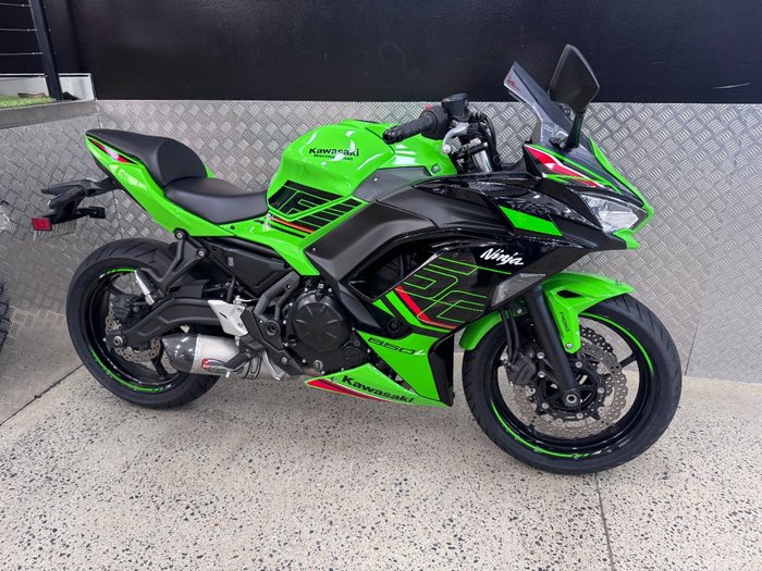 2024 Kawasaki NINJA 650L GREEN