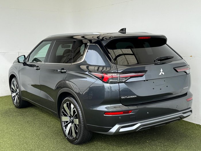 2025 Mitsubishi Outlander Exceed Tourer