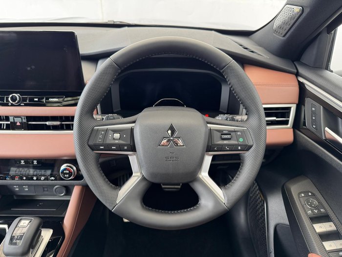 2025 Mitsubishi Outlander Exceed Tourer