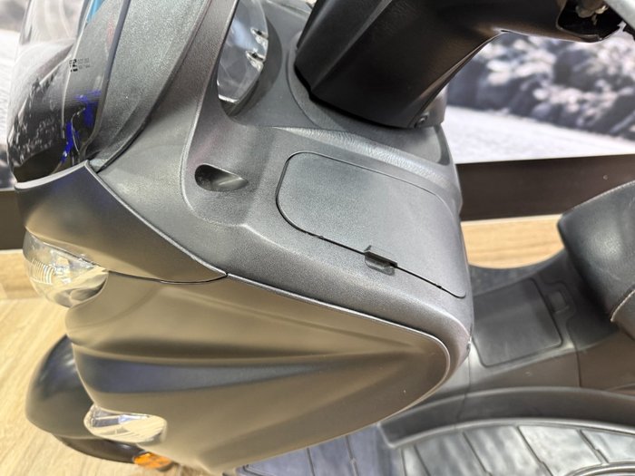 2017 Suzuki BURGMAN 200 GREY