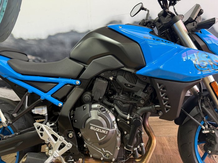 2024 Suzuki GSX-8S BLUE