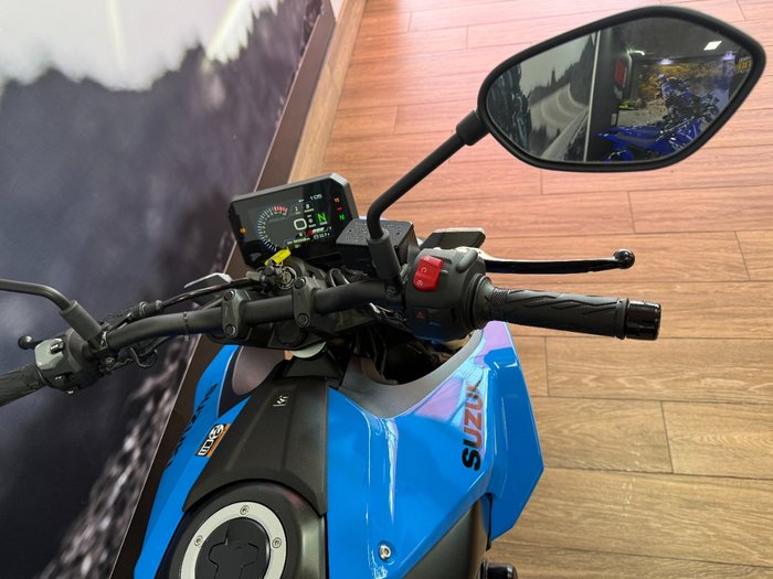 2024 Suzuki GSX-8S BLUE
